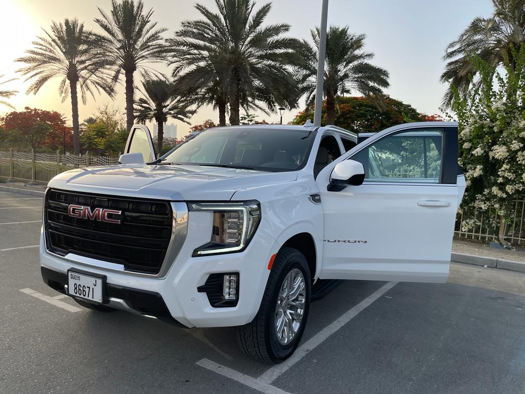 GMC Yukon White