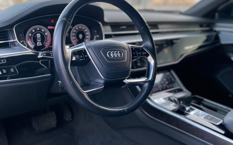 Audi A8 12